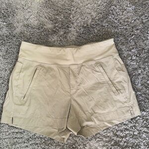 Athleta Trekkie North Shorts